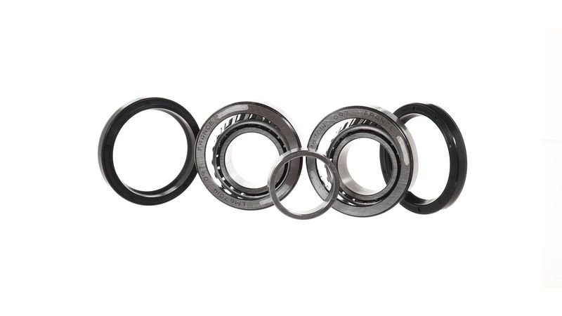 SKF VKBA749 Wheel Bearing Kit - 4