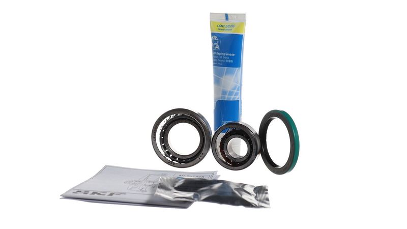 SKF VKBA9135CL Wheel Bearing Kit - 4